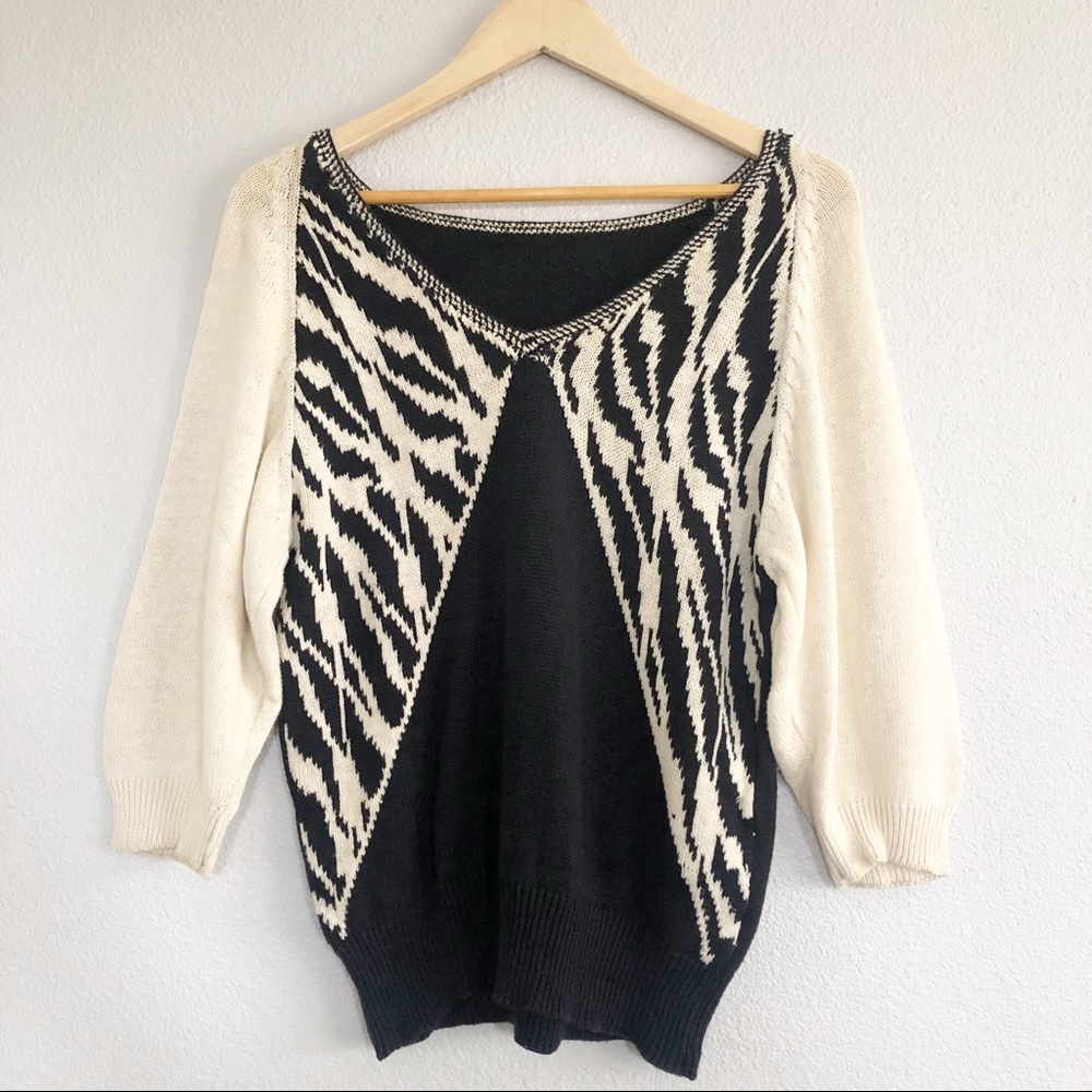 Vintage Patterned Cream Black Dolman Sleeve Top M